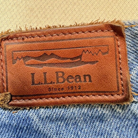 L.L.Bean Men's Classic Fit Straight Jeans Stretch Denim Size 40x29 Blue Mid Wash - Picture 9 of 11